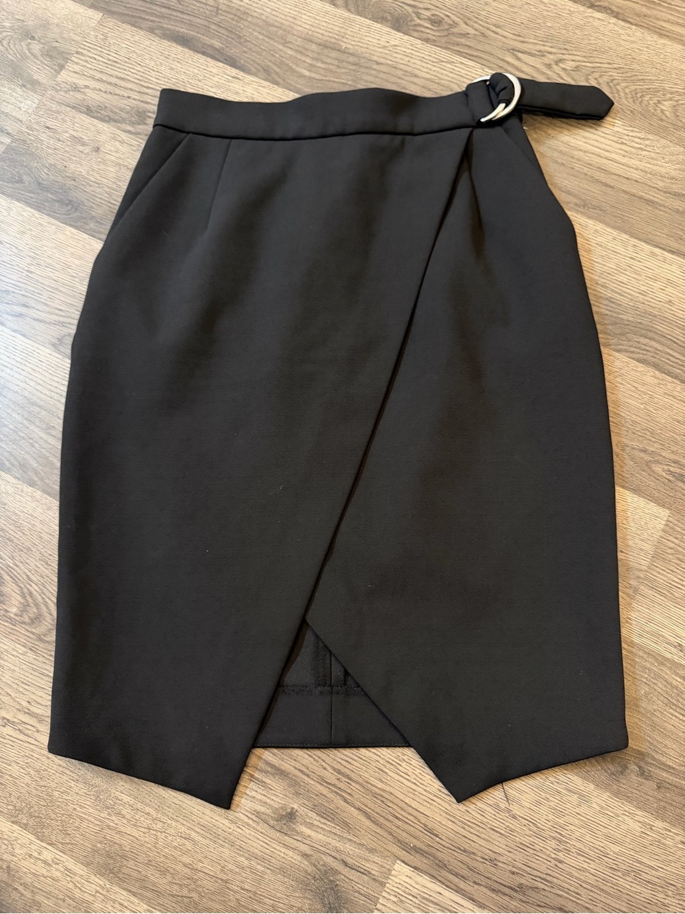 H&M Black Wrap Pencil Skirt Ring Buckle Asymmetric Tulip Hem Size 4